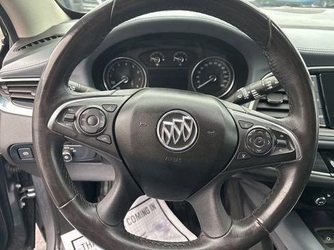 Used 2019 Buick Enclave Essence image 16