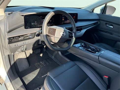 Used 2025 Nissan Murano SV image 19