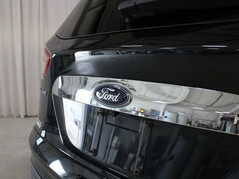 Used 2015 Ford Escape Titanium w/ Equipment Group 301A AWD/4WD image 35