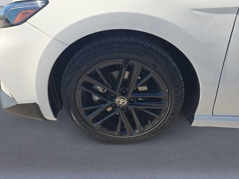 Used 2025 Toyota Camry SE FWD image 10