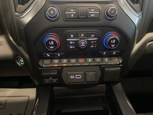 Used 2019 Chevrolet Silverado 1500 LT Trail Boss AWD/4WD image 25