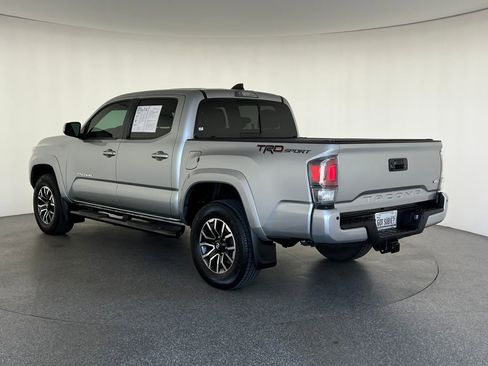 Used 2022 Toyota Tacoma TRD Sport w/ Technology Package RWD image 6