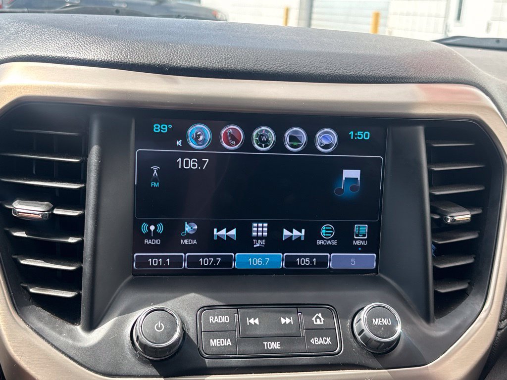 Used 2017 GMC Acadia Denali w/ Technology Package FWD image 12