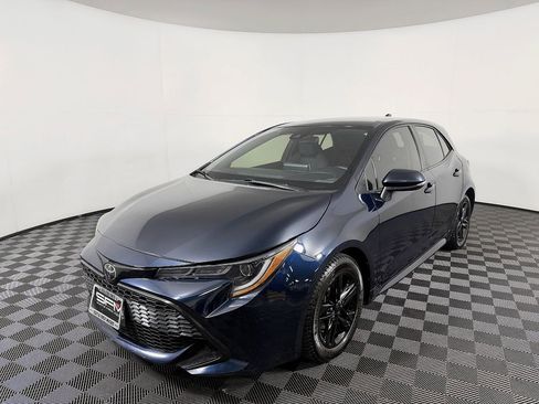 Used 2019 Toyota Corolla SE FWD image 2
