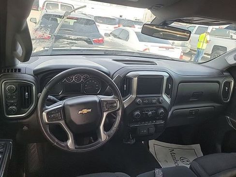 Used 2021 Chevrolet Silverado 1500 LT AWD/4WD image 10