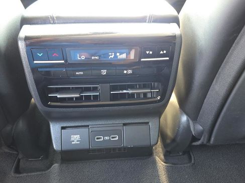 Used 2023 Acura MDX SH-AWD w/ Technology Package image 27