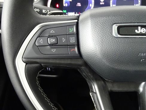 New 2025 Jeep Grand Cherokee L Laredo image 28