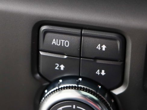 Used 2023 GMC Sierra 1500 AT4 w/ AT4 Premium Package image 24