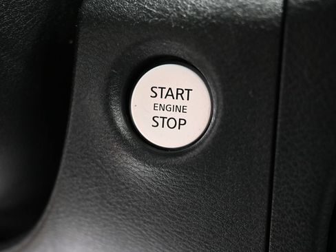 Used 2022 Nissan Frontier SV RWD image 20