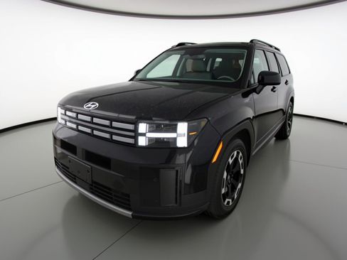 Used 2025 Hyundai Santa Fe SEL image 3