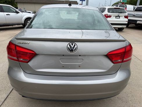 Used 2013 Volkswagen Passat 2.5 S FWD image 6