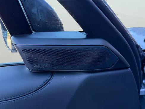 Certified 2023 Land Rover Range Rover Long Wheelbase SE image 17