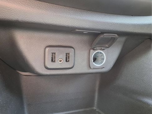 Certified 2018 Chevrolet Traverse LT FWD image 23