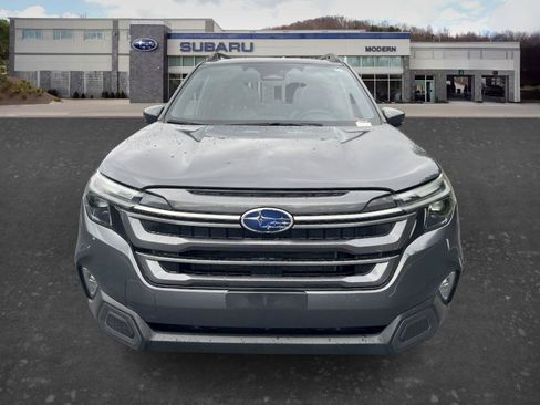 Used 2025 Subaru Forester Limited AWD/4WD image 2