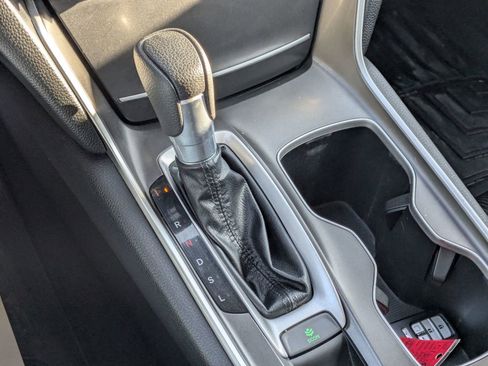 Used 2018 Honda Accord EX image 19