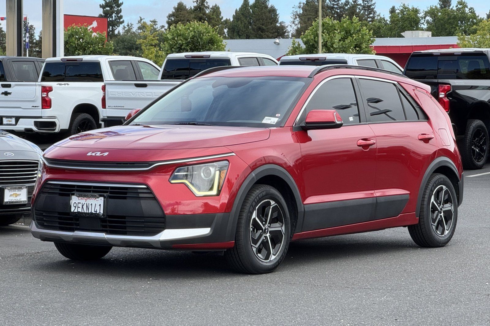 Used 2023 Kia Niro EX FWD image 9