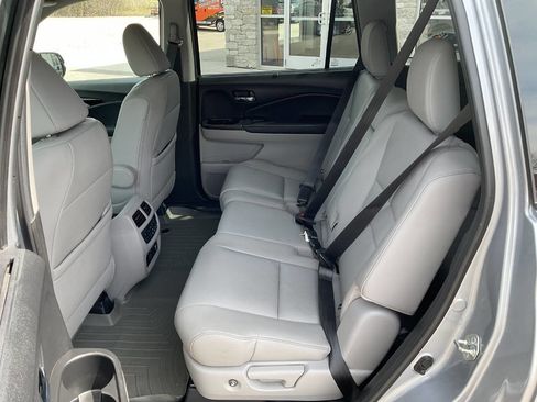 Used 2019 Honda Pilot Touring image 37