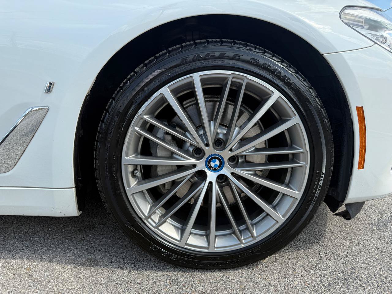 Used 2019 BMW 530e w/ Convenience Package RWD image 47
