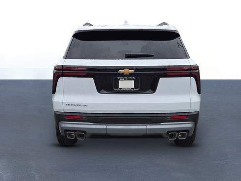 New 2026 Chevrolet Traverse LT image 8