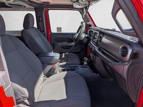 Used 2022 Jeep Wrangler Willys AWD/4WD image 19