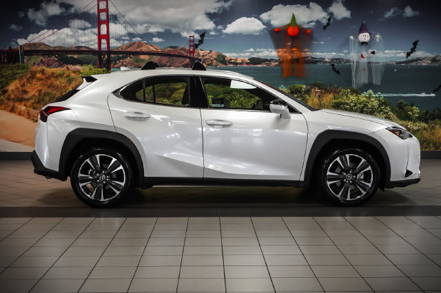 Certified 2025 Lexus UX 300h FWD w/ Accessory Package (Z2) image 5