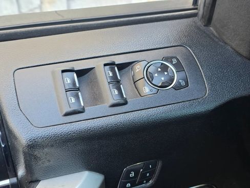 Used 2015 Ford F150 Lariat image 26