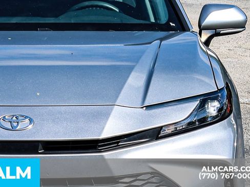 Used 2025 Toyota Camry LE FWD image 15