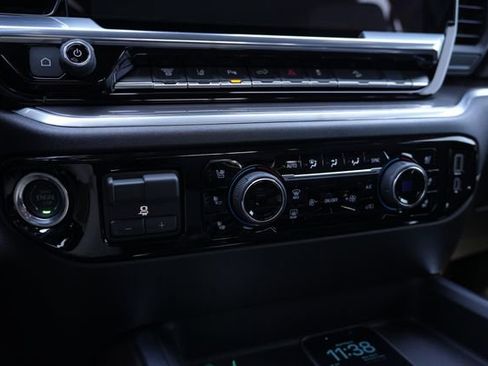 New 2026 Chevrolet Silverado 2500 High Country w/ High Country Premium Package AWD/4WD image 23