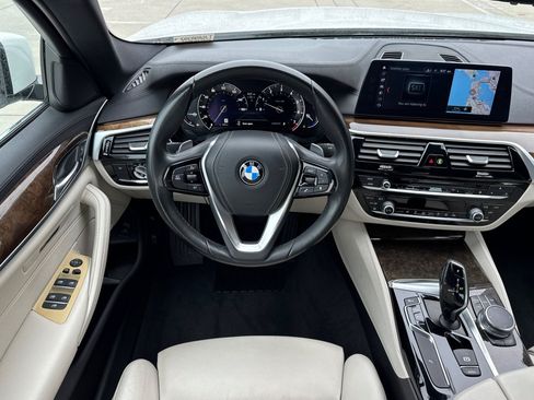Used 2018 BMW 530i RWD image 29