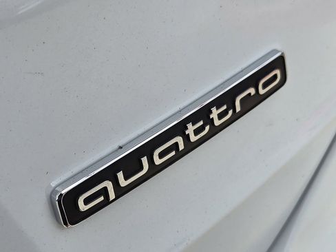 Certified 2025 Audi Q3 2.0T Premium Plus w/ Premium Plus Package image 14