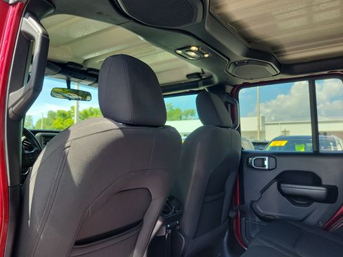 Used 2021 Jeep Wrangler Unlimited Sport AWD/4WD image 12