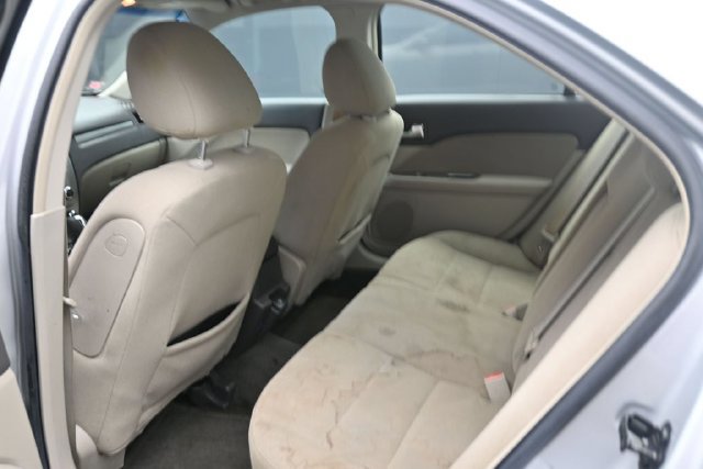 Used 2010 Ford Fusion Hybrid FWD image 16