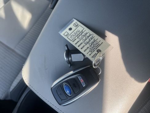 Used 2024 Subaru Outback Premium image 37