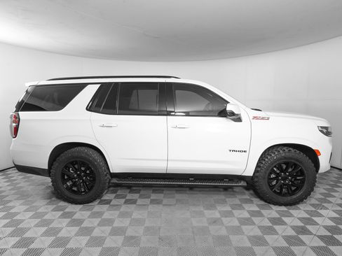 Used 2021 Chevrolet Tahoe Z71 w/ Z71 Off-Road Package AWD/4WD image 3