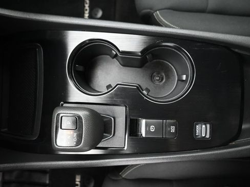 Used 2023 Nissan Rogue S FWD image 19