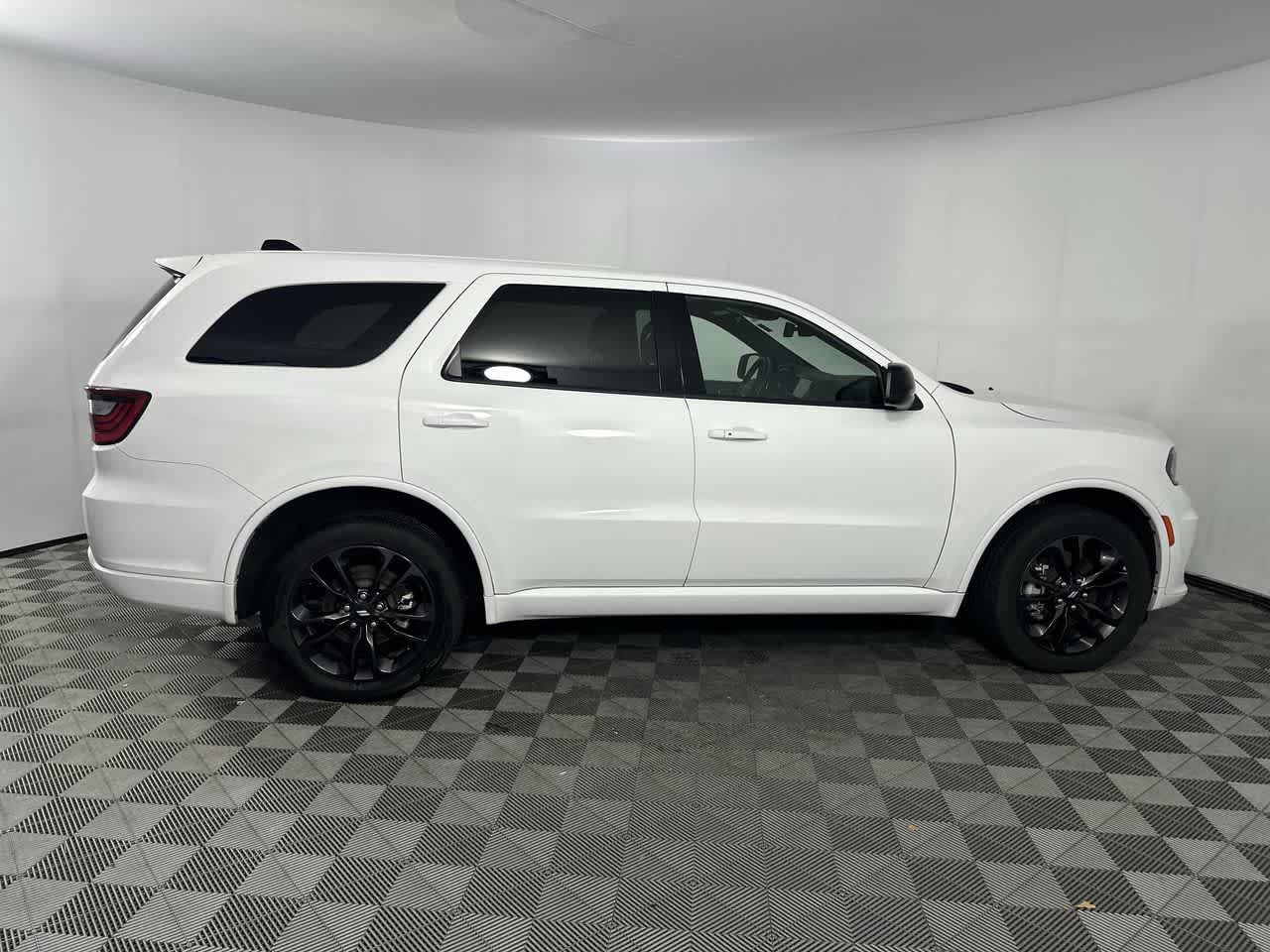 Used 2025 Dodge Durango GT AWD/4WD image 3