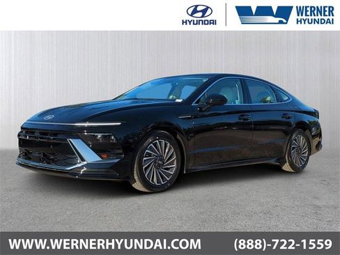 New 2025 Hyundai Sonata Limited image 1