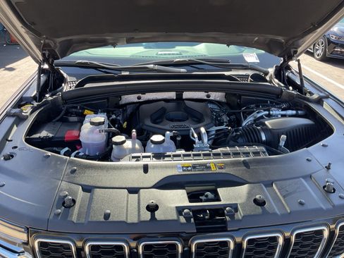 Used 2023 Jeep Grand Cherokee 4WD 4xe image 21