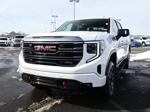 Used 2023 GMC Sierra 1500 AT4 w/ AT4 Premium Package image 4