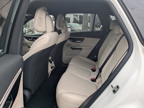 Certified 2025 Mercedes-Benz GLC 300 4MATIC image 25