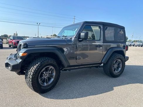 Used 2023 Jeep Wrangler Sport AWD/4WD image 22