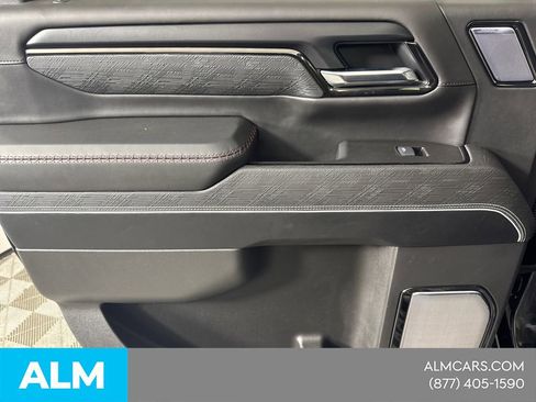 Used 2025 GMC Sierra 2500 AT4X image 25