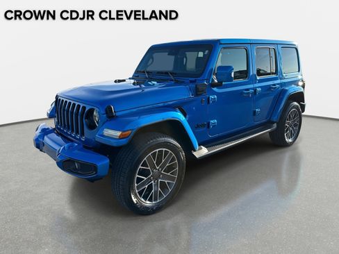 Used 2022 Jeep Wrangler Unlimited Sahara image 9