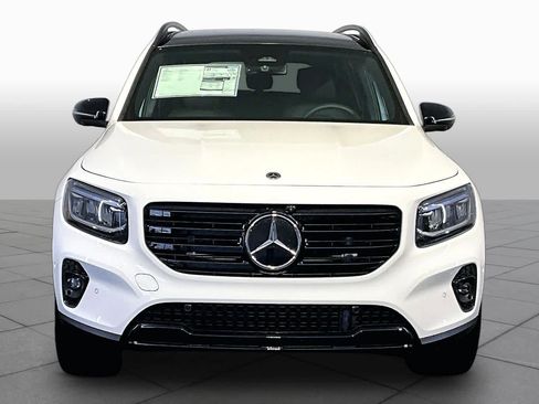 New 2026 Mercedes-Benz GLB 250 4MATIC image 2