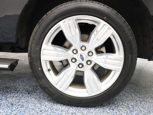 Used 2022 Ford Expedition Max Platinum image 6