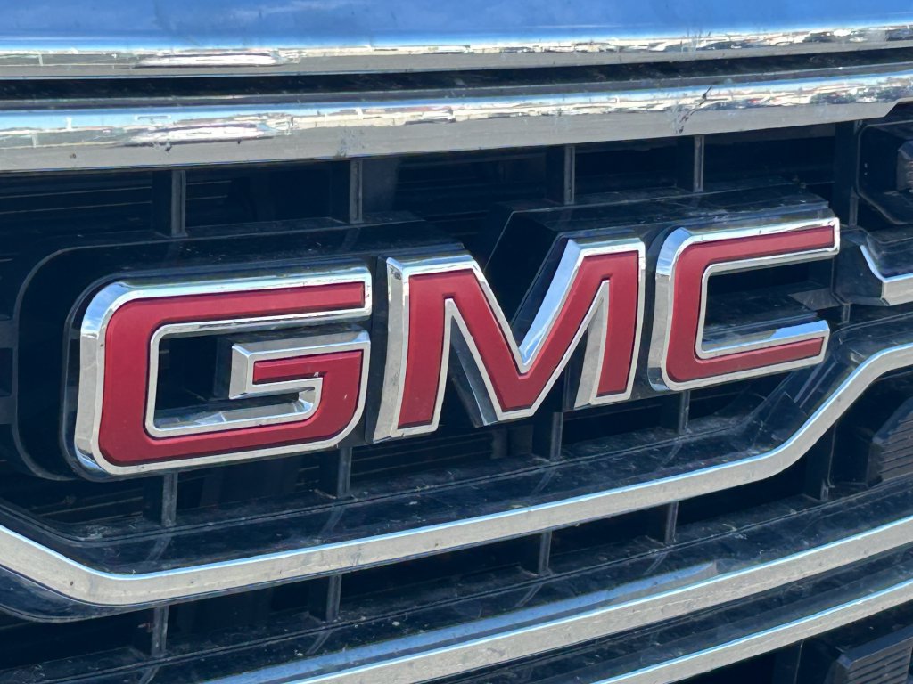 Used 2025 GMC Sierra 1500 SLT AWD/4WD image 10