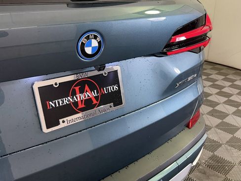 New 2026 BMW X5 xDrive50e image 10