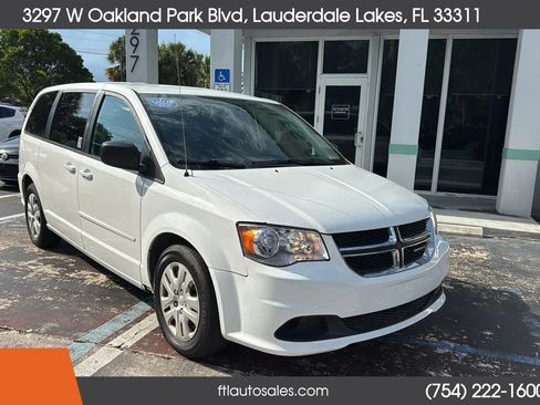 Used 2014 Dodge Grand Caravan SE w/ Quick Order Package 29E SE FWD image 3