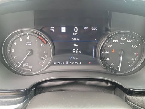 Used 2022 Cadillac XT5 Premium Luxury w/ Technology Package AWD/4WD image 12