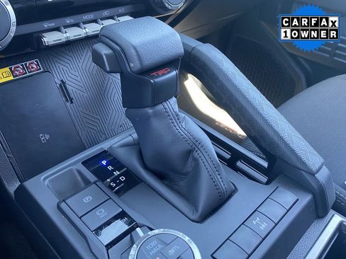 Certified 2025 Toyota 4Runner TRD Off-Road image 10